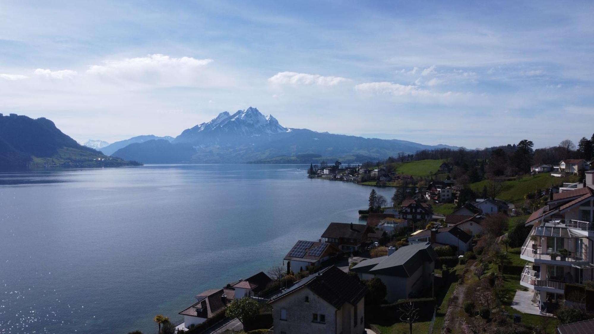 Swiss Paradise Weggis Bagian luar foto
