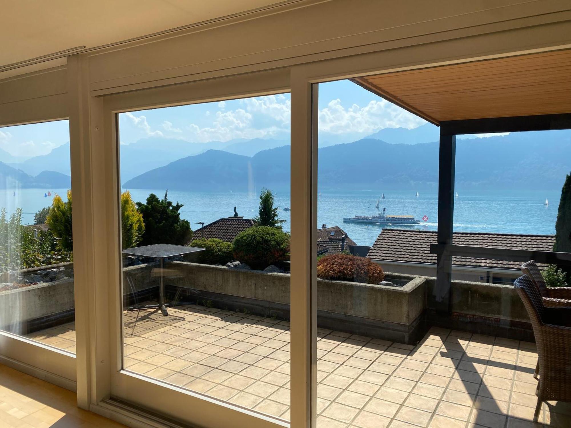 Swiss Paradise Weggis Bagian luar foto