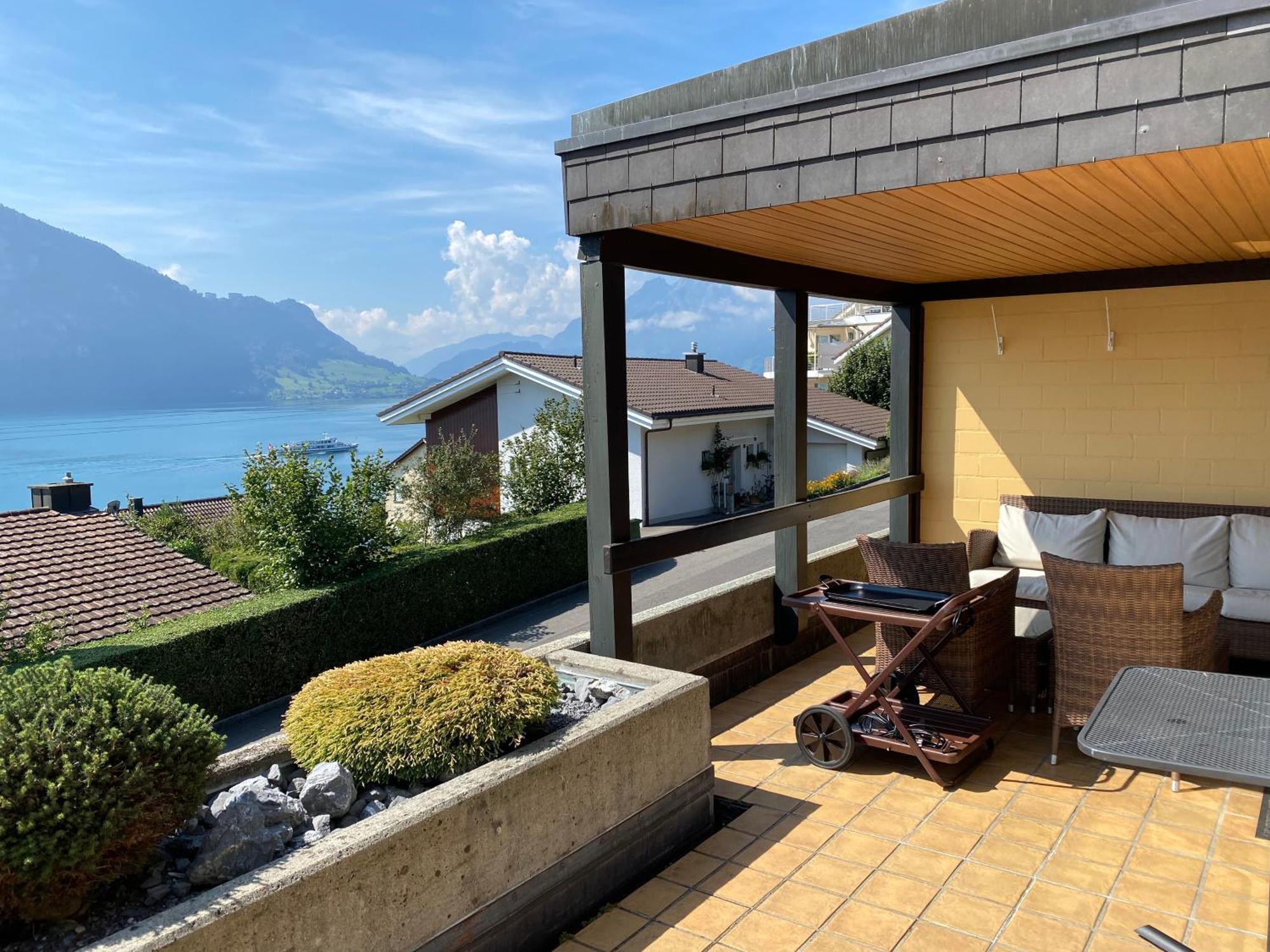 Swiss Paradise Weggis Bagian luar foto
